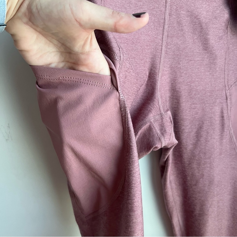 Old Navy Women’s Go Dry Leggings in Heathered Old Rose - Small - Picture 6 of 8